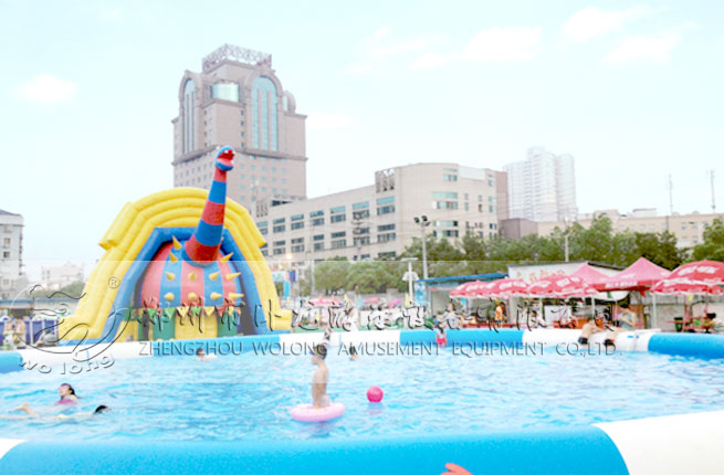 恐龍水滑梯侏羅紀嬉水樂園恐龍造型水樂園趣味水滑梯
